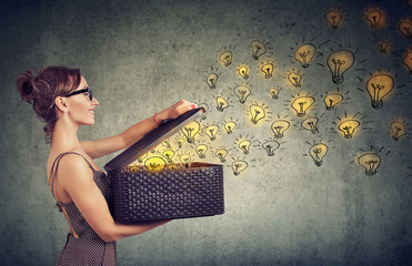 字谜.接音的古诗 歇后语 对联 笑话.和汉字的历史