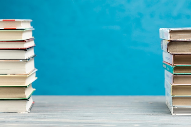 谁能帮我找到关于四年级下简便运算的300道题